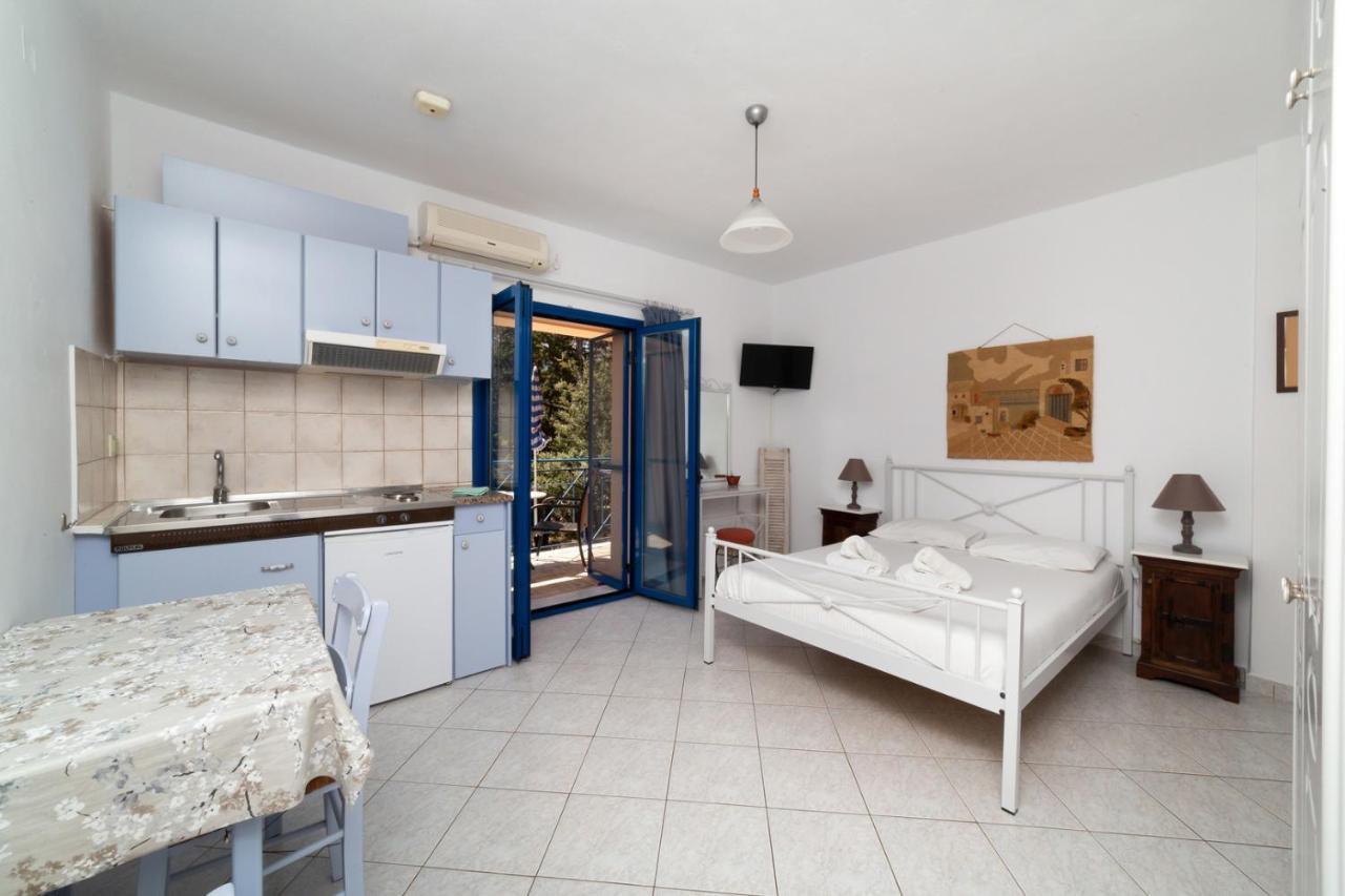 Natassa Apartments Ajía Effimía Kültér fotó