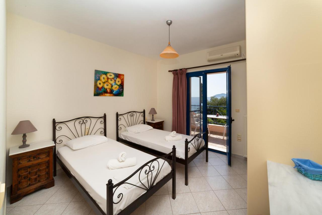 Natassa Apartments Ajía Effimía Kültér fotó
