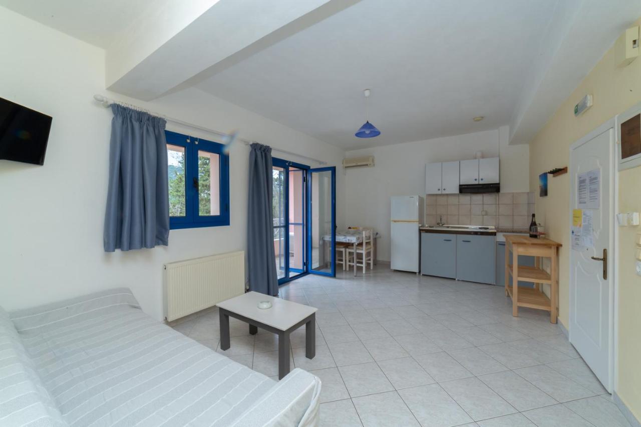 Natassa Apartments Ajía Effimía Kültér fotó